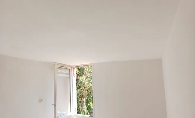Finition mat au plafond 