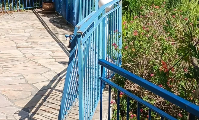 Peinture barreaudages , Le Lavandou, Le Peintre