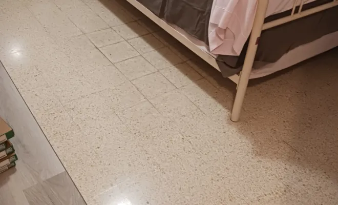 pose de revêtement de sol imitation parquet, Le Lavandou, Le Peintre